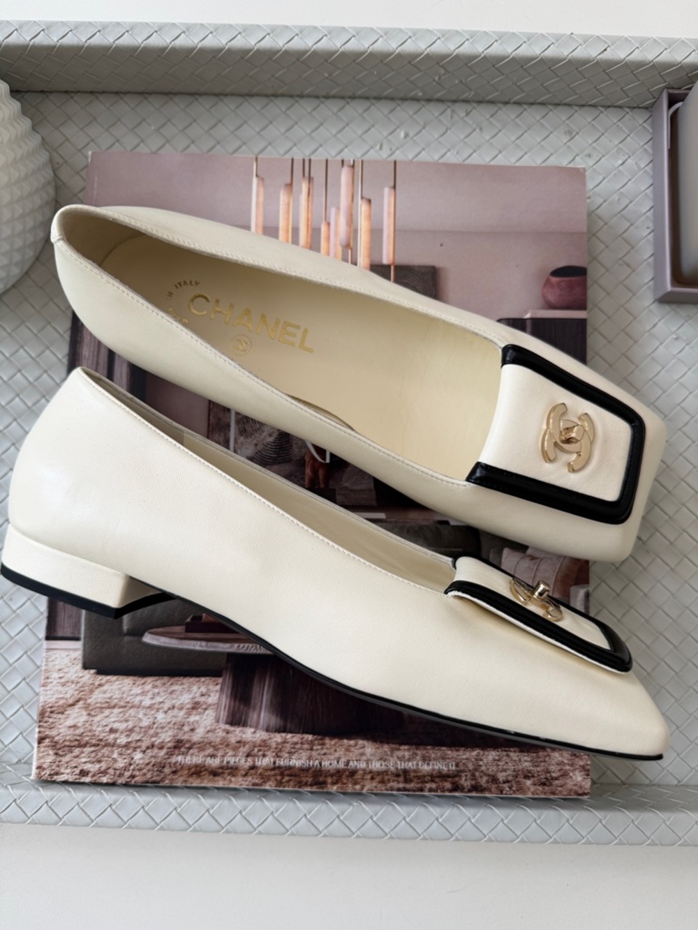 Chanel SS 26 Blazy Ivory Lambskin Square Toe CC Logo Turn-lock Ballet Flats 37.5 - Picture 11 of 16
